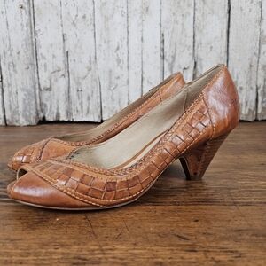 Frye Maya Woven Leather Peep Toe Wedge Heels in Brown, Womens 9.